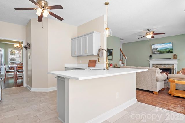 9145 Babbitt Way, Charlotte, NC 28216