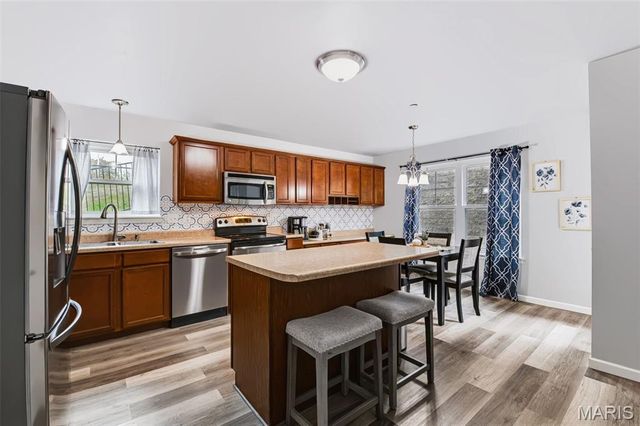 312 Bramblett Hills, O'fallon, MO 63366