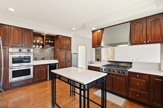 309 High Bluff, Aurora, OH 44202