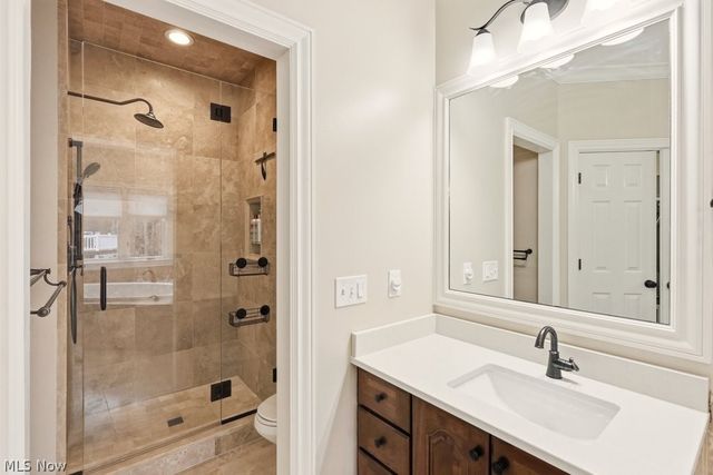 309 High Bluff, Aurora, OH 44202