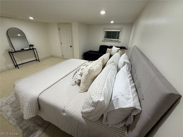 309 High Bluff, Aurora, OH 44202