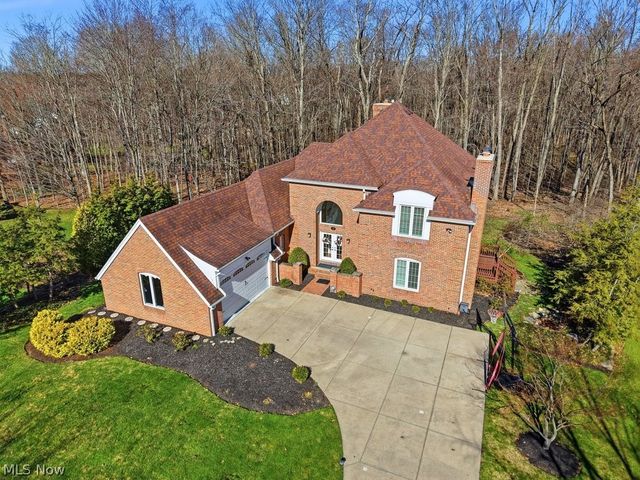 309 High Bluff, Aurora, OH 44202