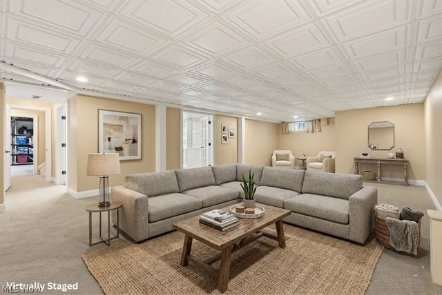 309 High Bluff, Aurora, OH 44202