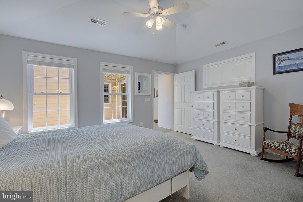 Image 14 of property listing at 9117 BAY AVE, North Beach, MD 20714