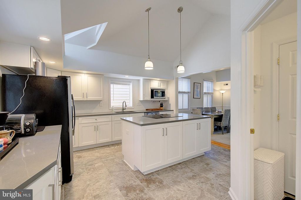 Image 19 of property listing at 9117 BAY AVE, North Beach, MD 20714