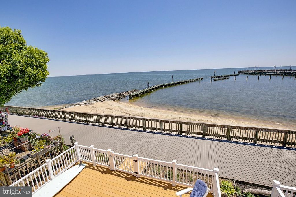 Image 4 of property listing at 9117 BAY AVE, North Beach, MD 20714