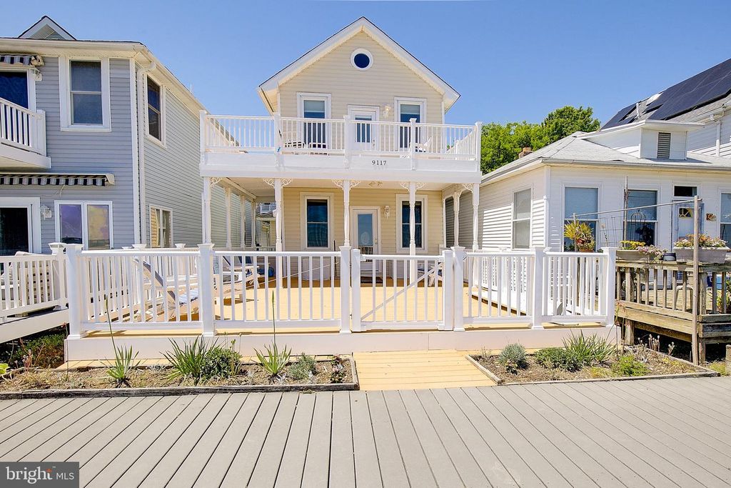 Image 5 of property listing at 9117 BAY AVE, North Beach, MD 20714