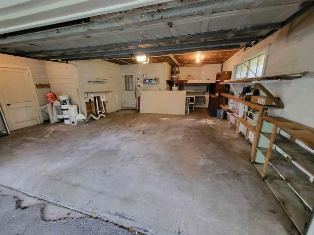 706 Maple St, Sweeny, TX 77480