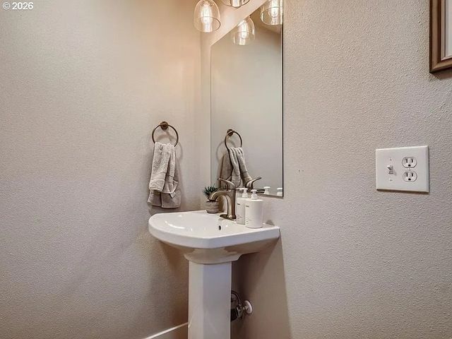 3110 Nw KENT St, Camas, WA 98607