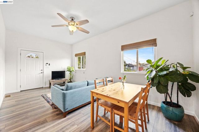 560 560 N M St, Livermore, CA 94551