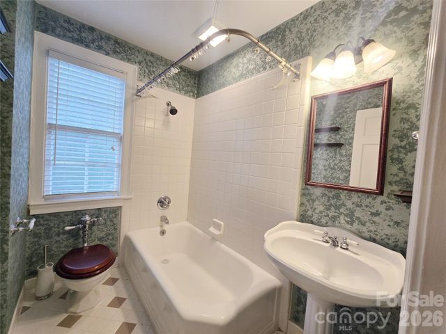 106 Colville Road 33A, Charlotte, NC 28207
