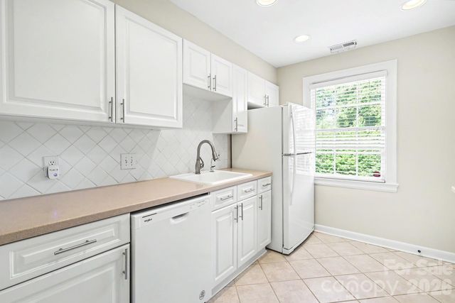 106 Colville Road 33A, Charlotte, NC 28207
