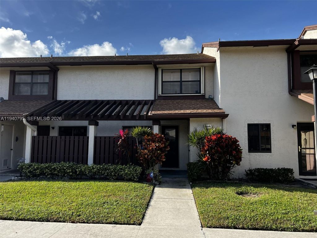 4389 N Carambola Circle N, Coconut Creek, FL 33066
