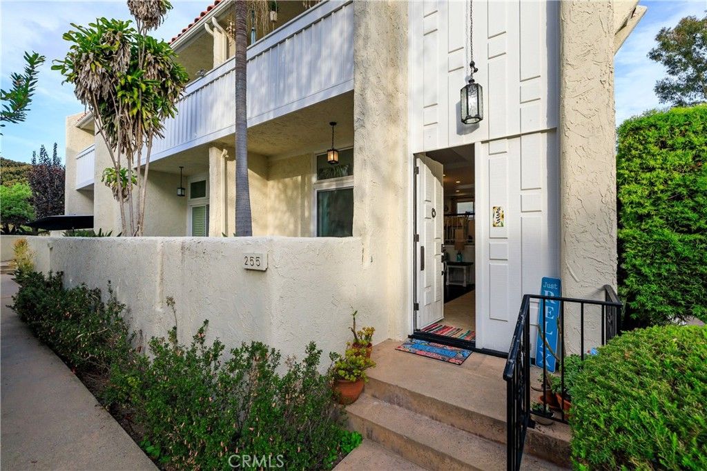 255 Valley, Hermosa Beach, CA 90254 — exterior