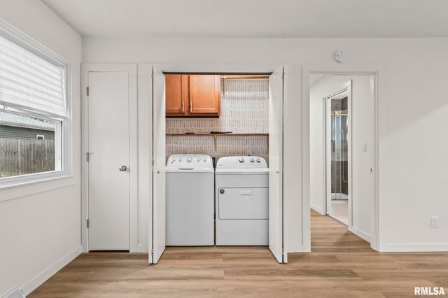 504 W CHESTNUT Street, Chatham, IL 62629