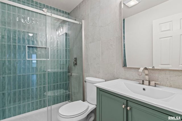 504 W CHESTNUT Street, Chatham, IL 62629