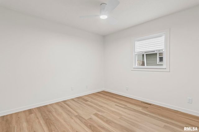 504 W CHESTNUT Street, Chatham, IL 62629