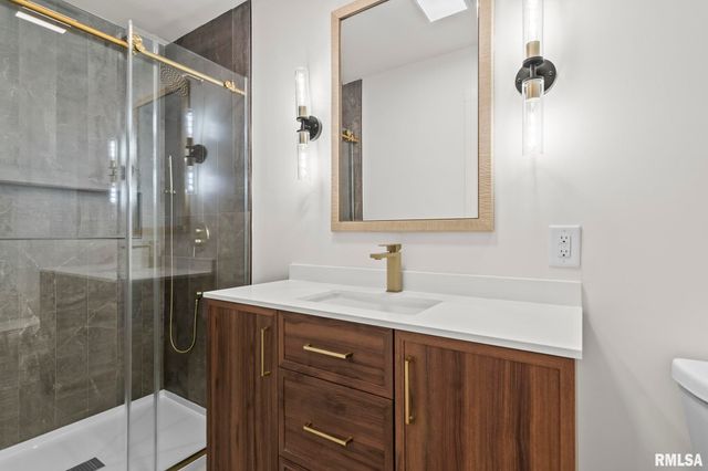 504 W CHESTNUT Street, Chatham, IL 62629