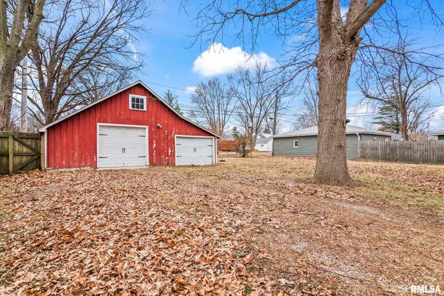 504 W CHESTNUT Street, Chatham, IL 62629