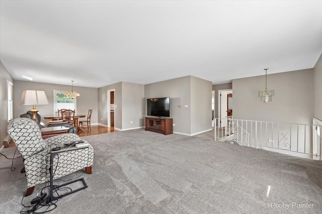 303 S President Street, Wheaton, IL 60187