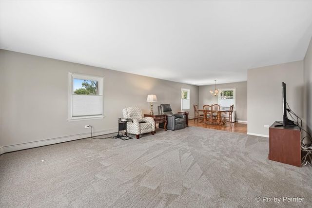 303 S President Street, Wheaton, IL 60187