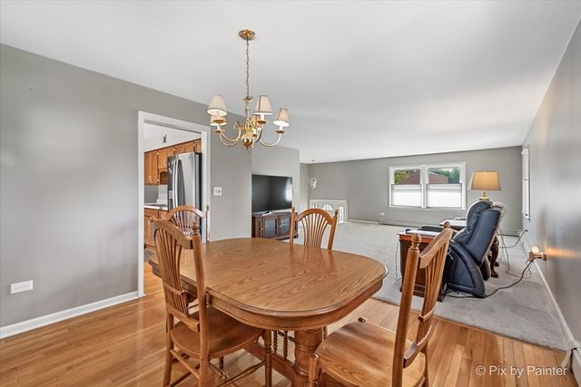 303 S President Street, Wheaton, IL 60187