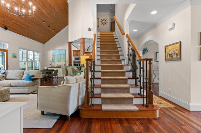 4610 Conner Creek Drive, Signal Mountain, TN 37377