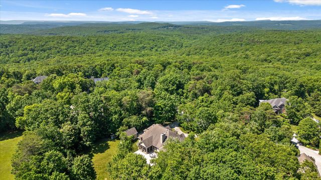 4610 Conner Creek Drive, Signal Mountain, TN 37377