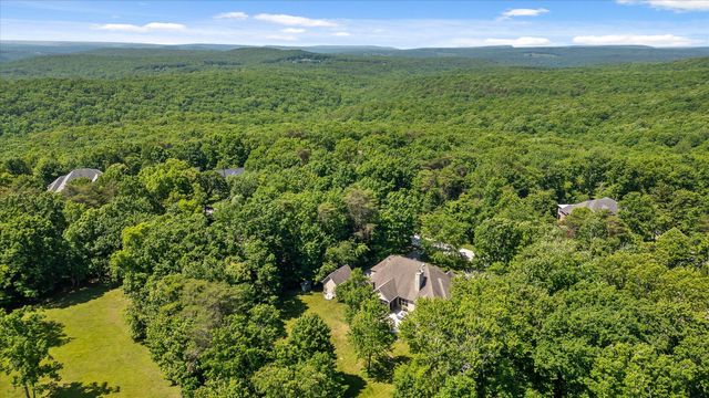 4610 Conner Creek Drive, Signal Mountain, TN 37377