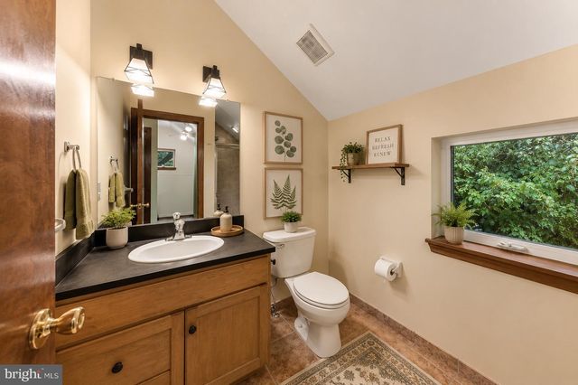 267 PENNOCKS BRIDGE RD, West Grove, PA 19390