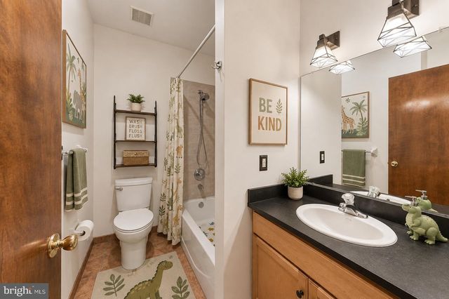 267 PENNOCKS BRIDGE RD, West Grove, PA 19390