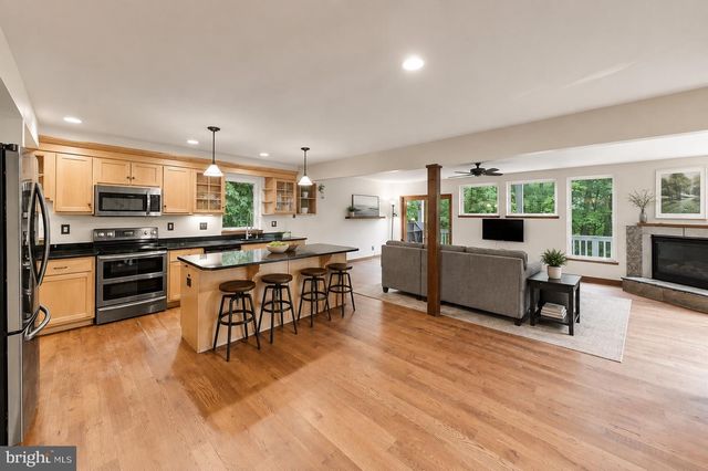 267 PENNOCKS BRIDGE RD, West Grove, PA 19390
