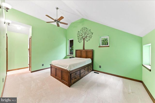 267 PENNOCKS BRIDGE RD, West Grove, PA 19390