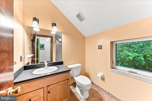 267 PENNOCKS BRIDGE RD, West Grove, PA 19390