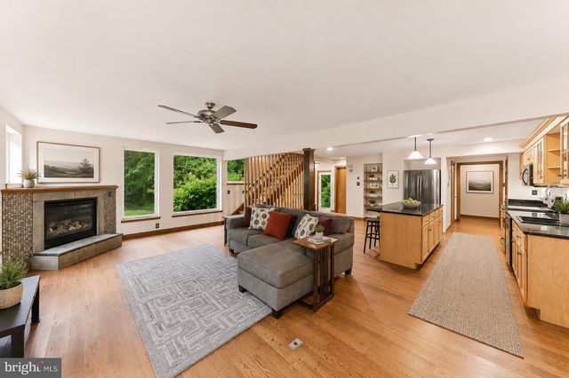 267 PENNOCKS BRIDGE RD, West Grove, PA 19390