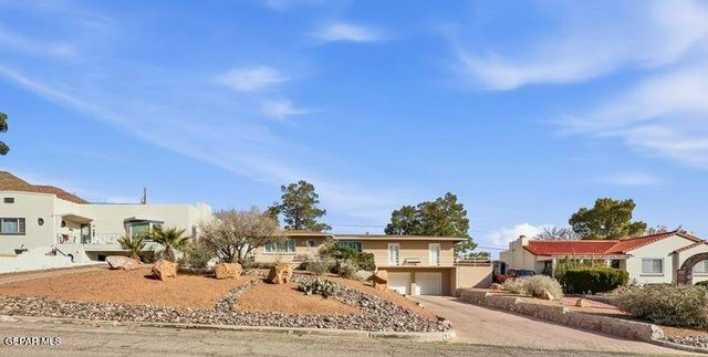 2511 SAVANNAH Avenue, El Paso, TX 79930