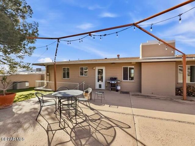 2511 SAVANNAH Avenue, El Paso, TX 79930