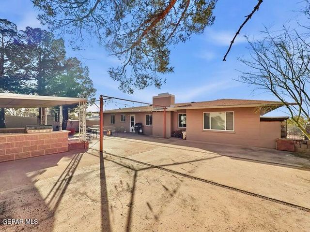 2511 SAVANNAH Avenue, El Paso, TX 79930