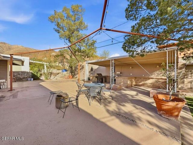 2511 SAVANNAH Avenue, El Paso, TX 79930