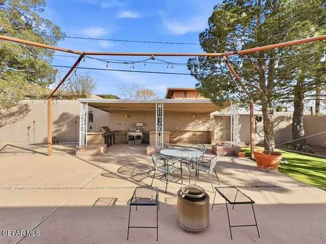 2511 SAVANNAH Avenue, El Paso, TX 79930