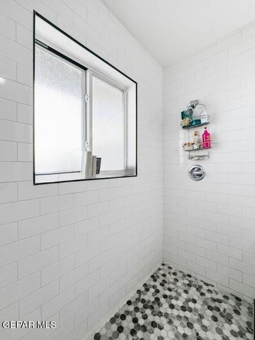 2511 SAVANNAH Avenue, El Paso, TX 79930