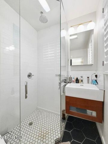 2511 SAVANNAH Avenue, El Paso, TX 79930