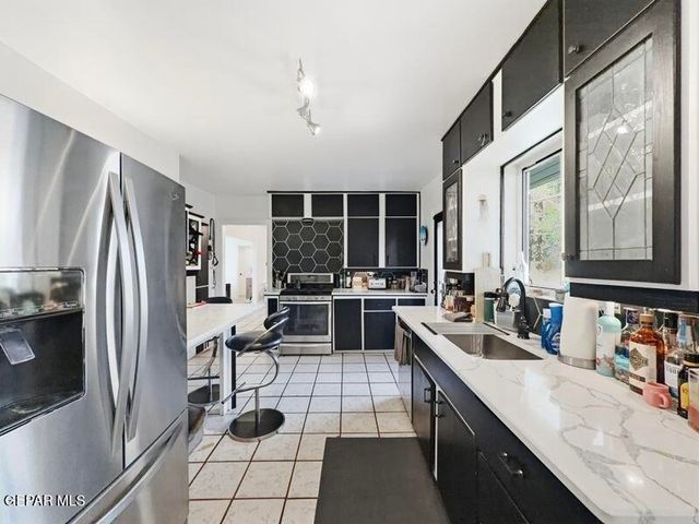 2511 SAVANNAH Avenue, El Paso, TX 79930