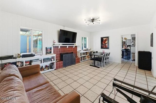 2511 SAVANNAH Avenue, El Paso, TX 79930