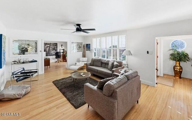 2511 SAVANNAH Avenue, El Paso, TX 79930