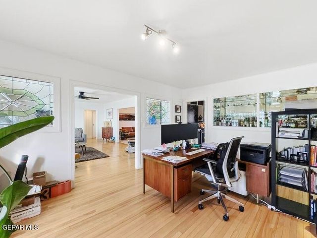 2511 SAVANNAH Avenue, El Paso, TX 79930