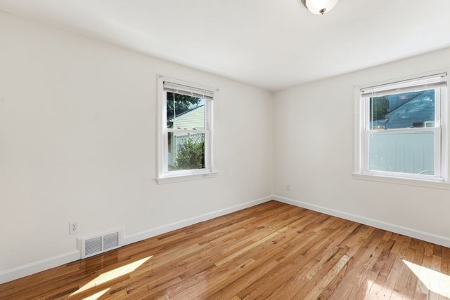 401 Kings Hwy, West Springfield, MA 01089