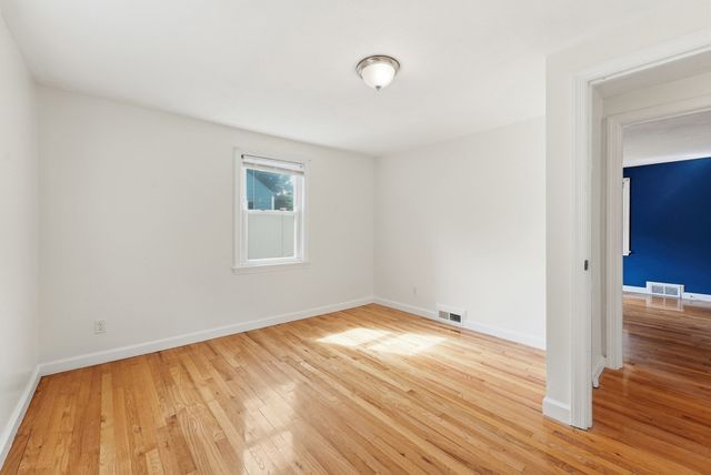 401 Kings Hwy, West Springfield, MA 01089