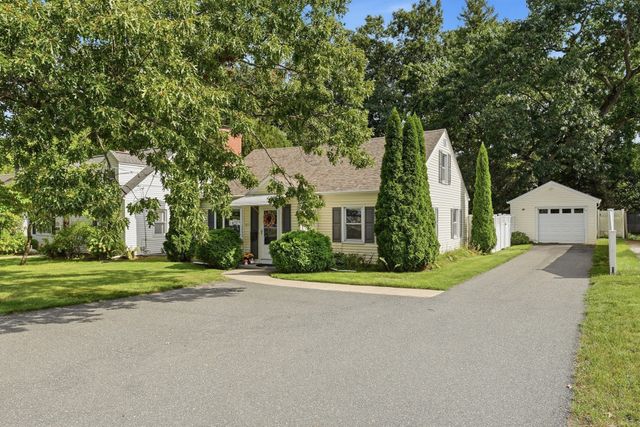 401 Kings Hwy, West Springfield, MA 01089