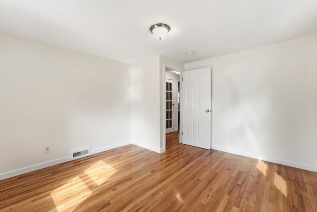 401 Kings Hwy, West Springfield, MA 01089